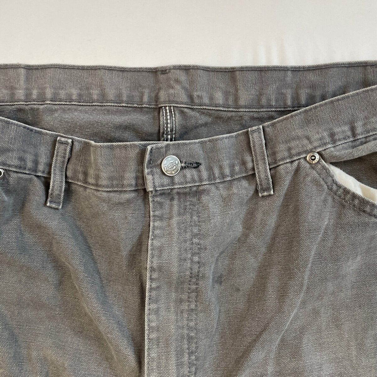 Levi's Dark Grey Denim Jeans For Mens 42W 30L - Image 4