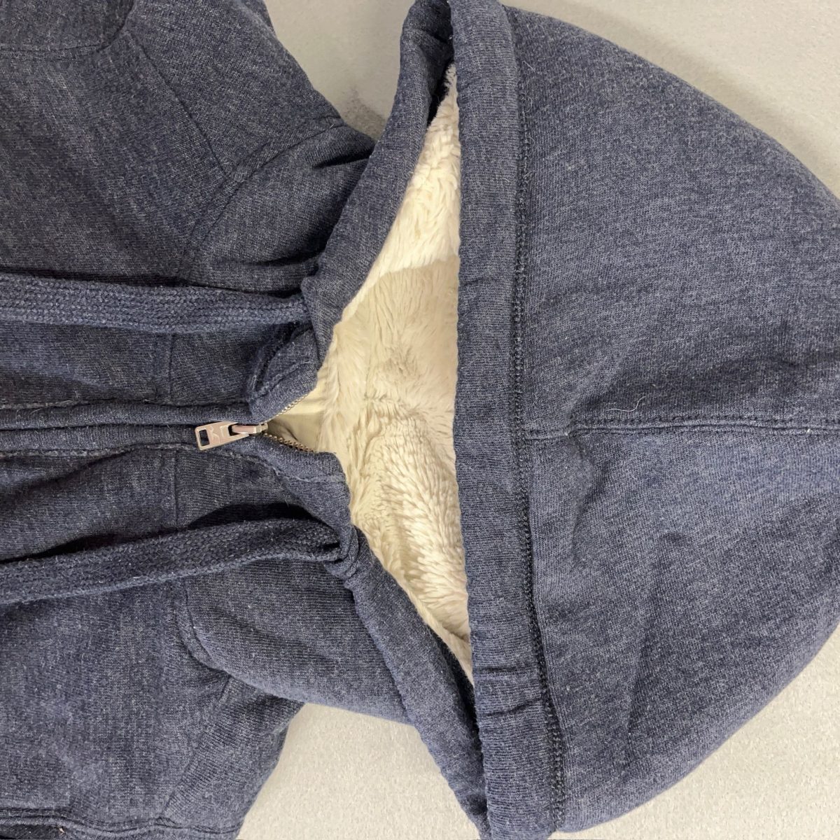 Hollister Navy Long Sleeved Pullover Mens Size XS - Image 6